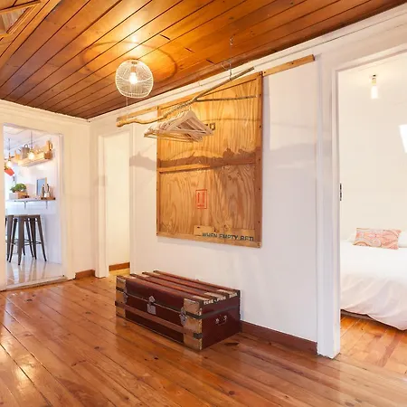 Apartment Bairrus - Alfama Iii